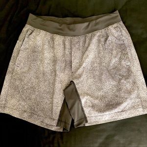 Lululemon - T.H.E. Short 7" 
Linerless